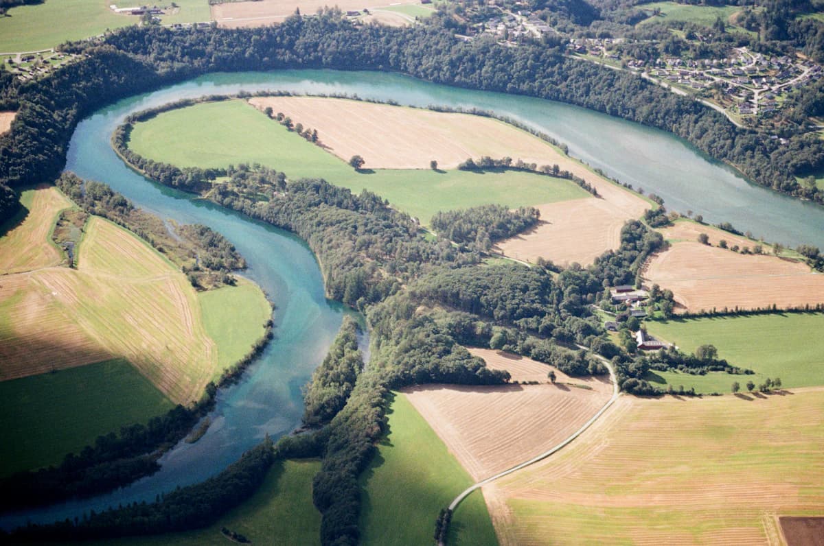 Water Rights for Homesteaders: Riparian vs. Prior Appropriation (2026)